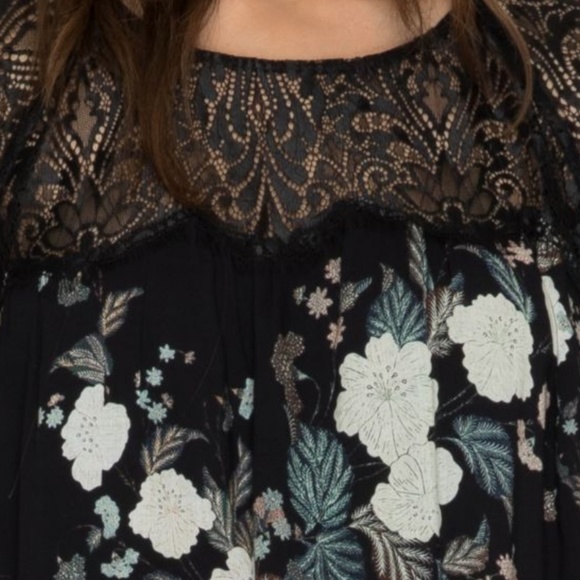 Johnny was HANA TIERED TOP - Picture 6 of 6